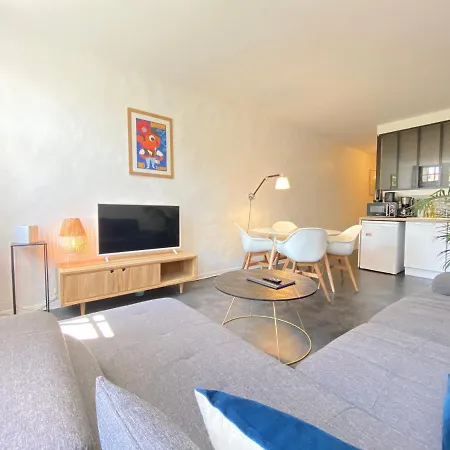 Apartment Boutique Un En *