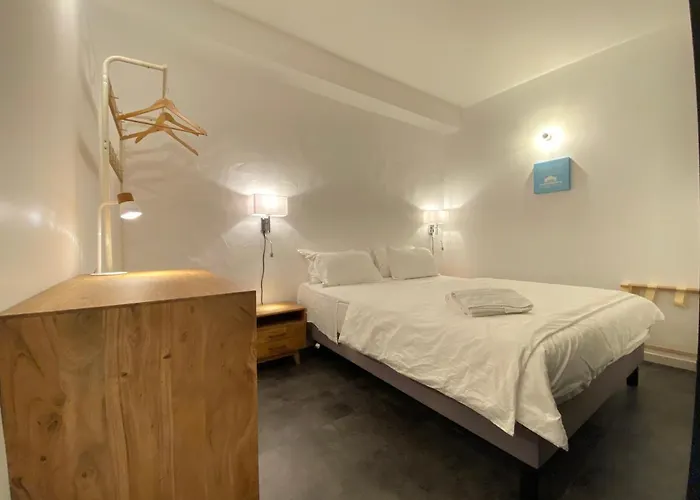 Boutique Un En Bajonna