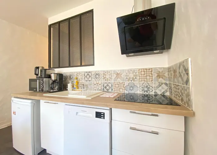 Boutique Un En * Bajonna