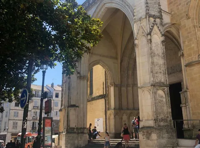 Boutique Un En Apartament Bajonna